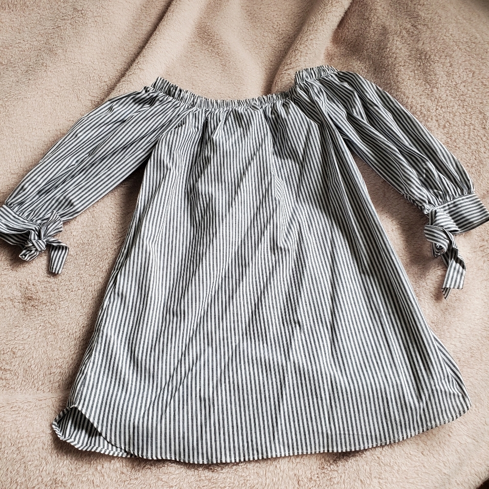Off-Shoulder Striped Dress